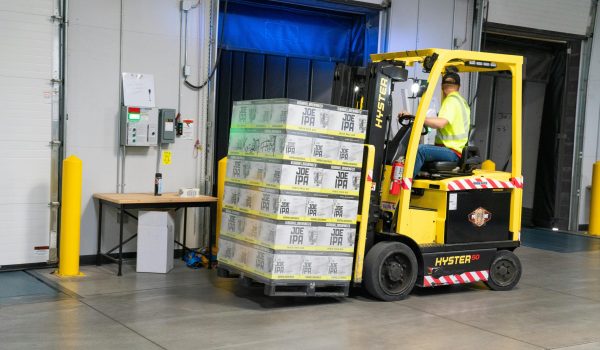 pexels-elevate-1267329